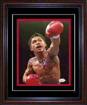 Signed Manny Pacquiao Photo - Framed 8x10 JSA)